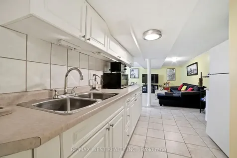 320 Pearl Street Caledon ON L7E 4Z2