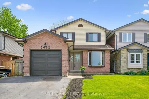 2432 Malcolm Crescent Burlington ON L7P 3Y4