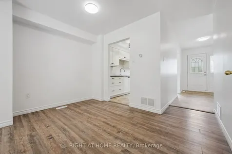 2432 Malcolm Crescent Burlington ON L7P 3Y4