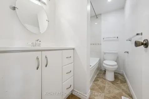 2432 Malcolm Crescent Burlington ON L7P 3Y4