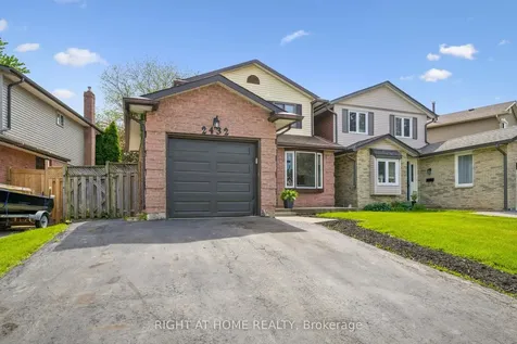 2432 Malcolm Crescent Burlington ON L7P 3Y4