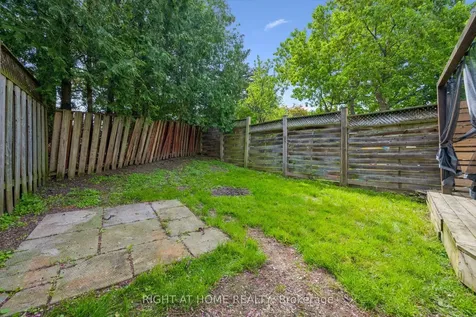 2432 Malcolm Crescent Burlington ON L7P 3Y4