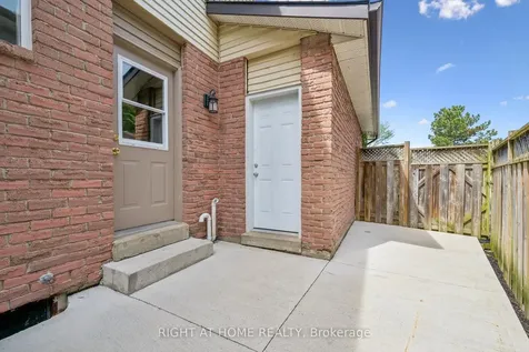 2432 Malcolm Crescent Burlington ON L7P 3Y4