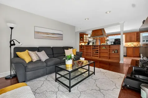 38 Laurelcrest Street Brampton ON L6S 2R4