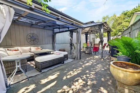 38 Laurelcrest Street Brampton ON L6S 2R4