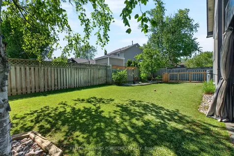 38 Laurelcrest Street Brampton ON L6S 2R4