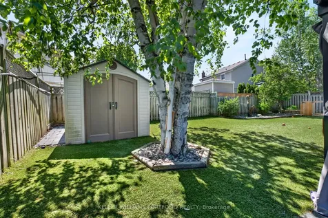 38 Laurelcrest Street Brampton ON L6S 2R4
