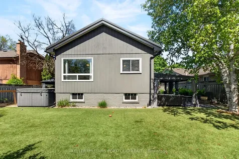 38 Laurelcrest Street Brampton ON L6S 2R4