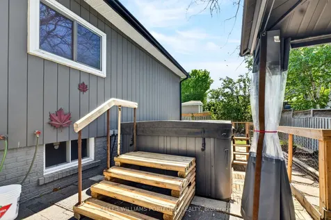 38 Laurelcrest Street Brampton ON L6S 2R4