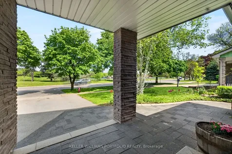 38 Laurelcrest Street Brampton ON L6S 2R4