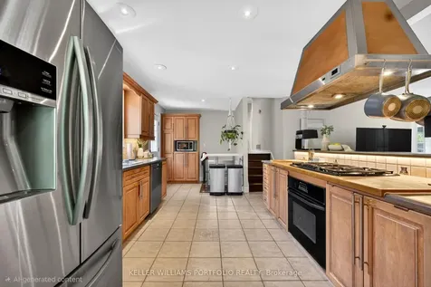 38 Laurelcrest Street Brampton ON L6S 2R4