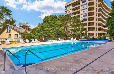 80 Quebec Avenue Toronto ON M6P 4B7