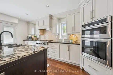 2124 Kevin Crescent Burlington ON L7M 4E3