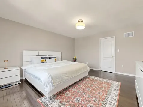 22 Pentonville Road Brampton ON L6R 3R9