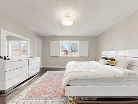 22 Pentonville Road Brampton ON L6R 3R9