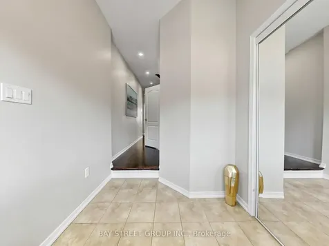 22 Pentonville Road Brampton ON L6R 3R9