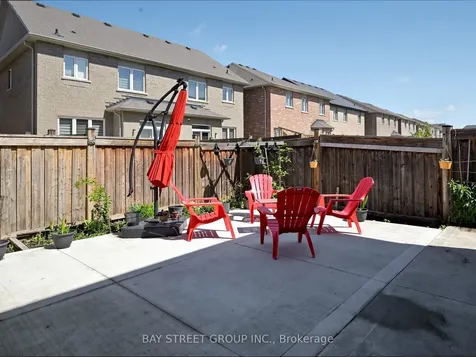 22 Pentonville Road Brampton ON L6R 3R9
