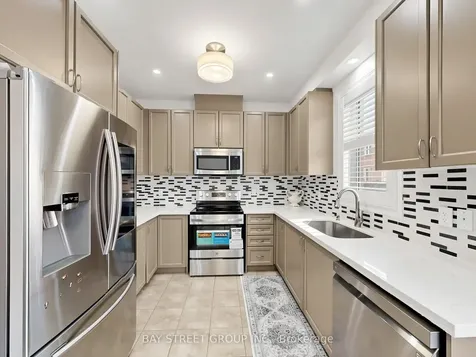 22 Pentonville Road Brampton ON L6R 3R9