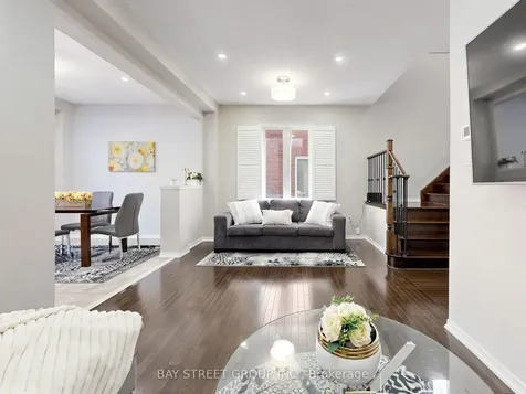 22 Pentonville Road Brampton ON L6R 3R9