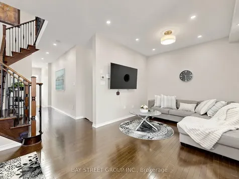 22 Pentonville Road Brampton ON L6R 3R9