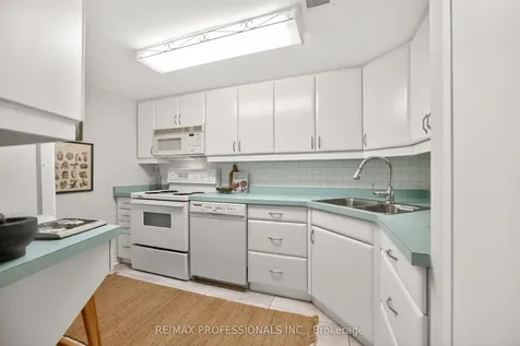 80 Quebec Avenue Toronto ON M6P 4B7