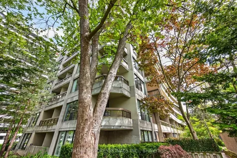 80 Quebec Avenue Toronto ON M6P 4B7