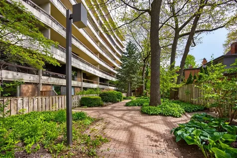 80 Quebec Avenue Toronto ON M6P 4B7