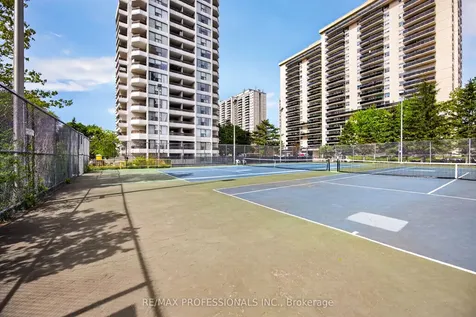 80 Quebec Avenue Toronto ON M6P 4B7