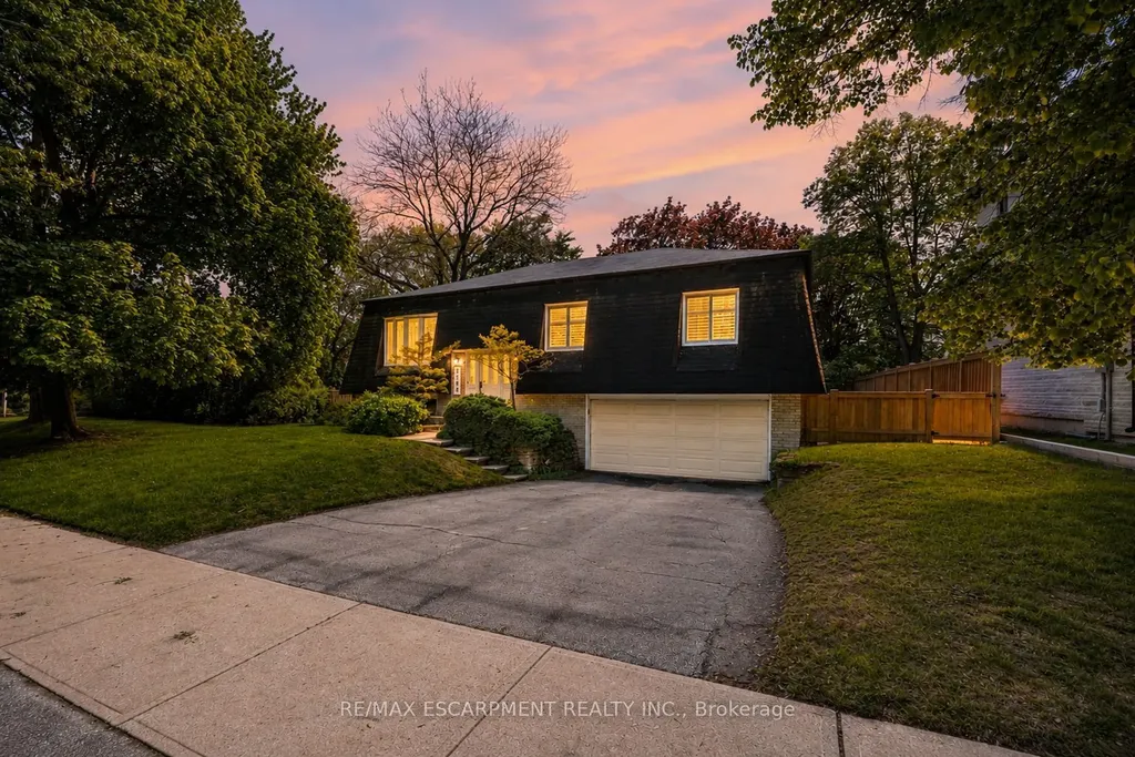 2198 Devon Road Oakville ON L6J 5M2
