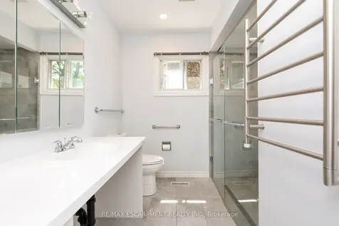 2198 Devon Road Oakville ON L6J 5M2