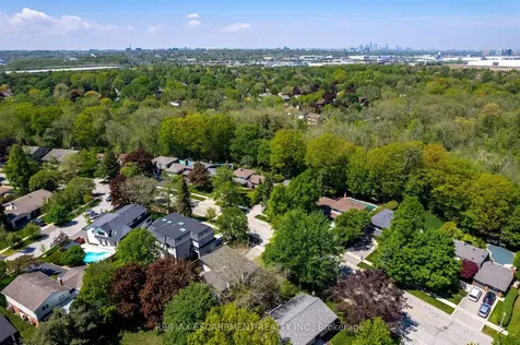 2198 Devon Road Oakville ON L6J 5M2