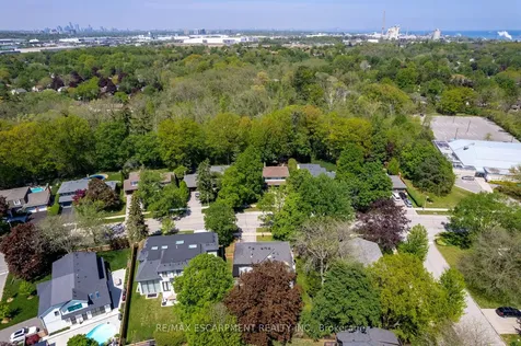 2198 Devon Road Oakville ON L6J 5M2