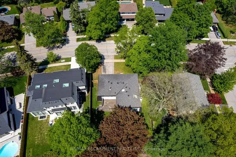 2198 Devon Road Oakville ON L6J 5M2