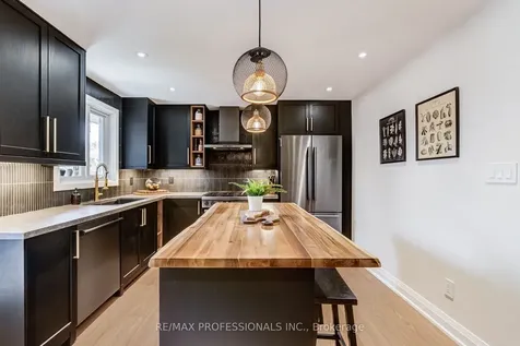 3 Burin Court Toronto ON M9C 4Y3