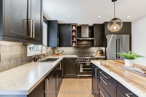3 Burin Court Toronto ON M9C 4Y3