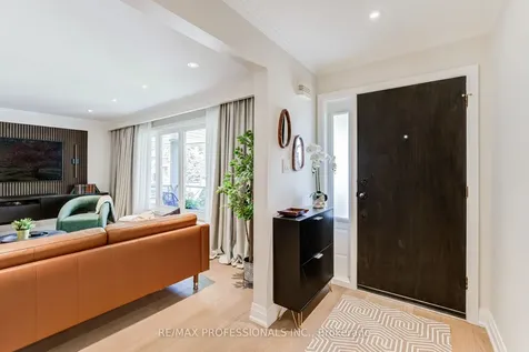3 Burin Court Toronto ON M9C 4Y3