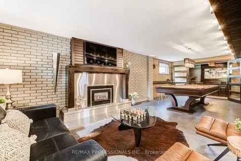 3 Burin Court Toronto ON M9C 4Y3