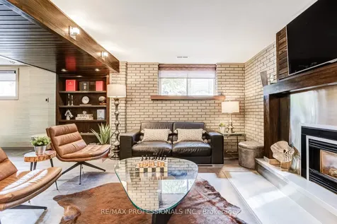 3 Burin Court Toronto ON M9C 4Y3