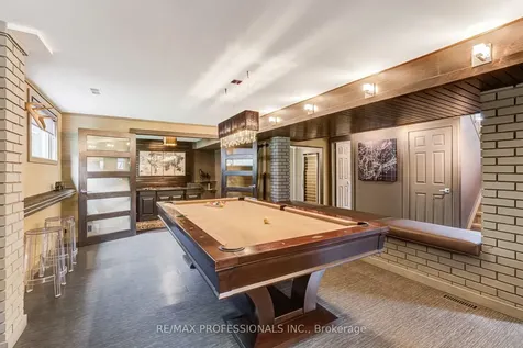 3 Burin Court Toronto ON M9C 4Y3