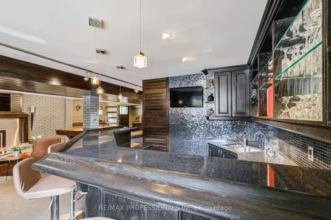3 Burin Court Toronto ON M9C 4Y3
