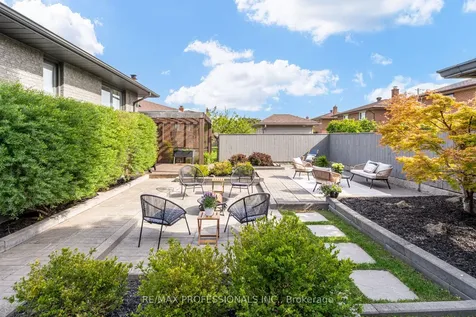 3 Burin Court Toronto ON M9C 4Y3