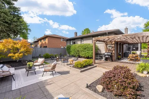 3 Burin Court Toronto ON M9C 4Y3