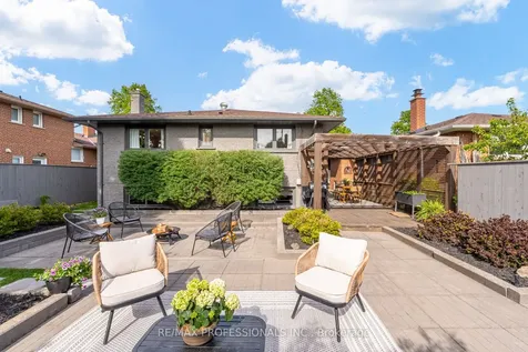 3 Burin Court Toronto ON M9C 4Y3