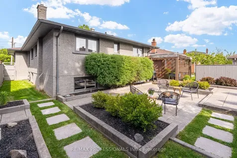 3 Burin Court Toronto ON M9C 4Y3