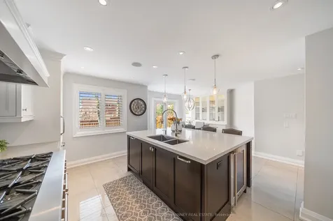 2400 Eden Valley Drive Oakville ON L6H 6K9