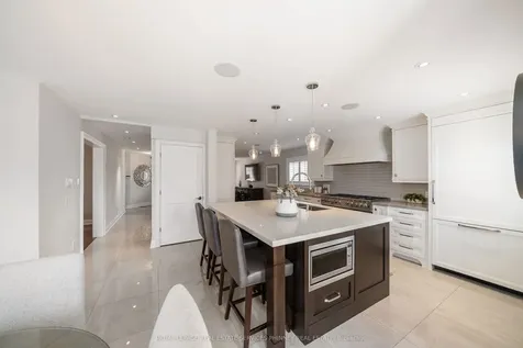 2400 Eden Valley Drive Oakville ON L6H 6K9