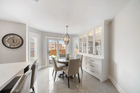 2400 Eden Valley Drive Oakville ON L6H 6K9