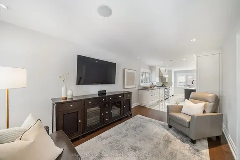 2400 Eden Valley Drive Oakville ON L6H 6K9