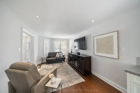 2400 Eden Valley Drive Oakville ON L6H 6K9