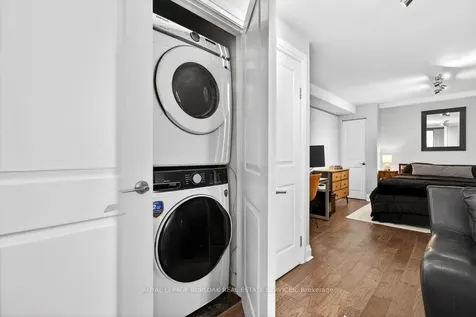 895 Maple Avenue Burlington ON L7S 2H7